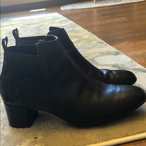 Ankle boots -leather